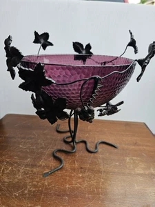 Purple glass bowl in wrought iron grape Vine leafs stand Grapevine - Picture 1 of 11