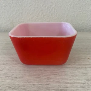 Vintage Pyrex kleine quadratische Schale rot rosa Glas Auflaufförmchen Schüssel - Bild 1 von 5