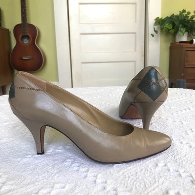De Colección Perry Ellis Portafolio Tacones Cuero Taupe Verde Diamante Años 80 Italia 8 B Carrera Foto 1 de 4