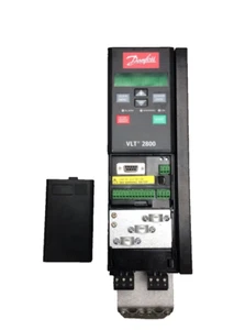 195N1079 - DANFOSS - VLT2840PT4B20STR1DBF10A00C0 Variateur RECONDITIONNÉ - Imagen 1 de 3