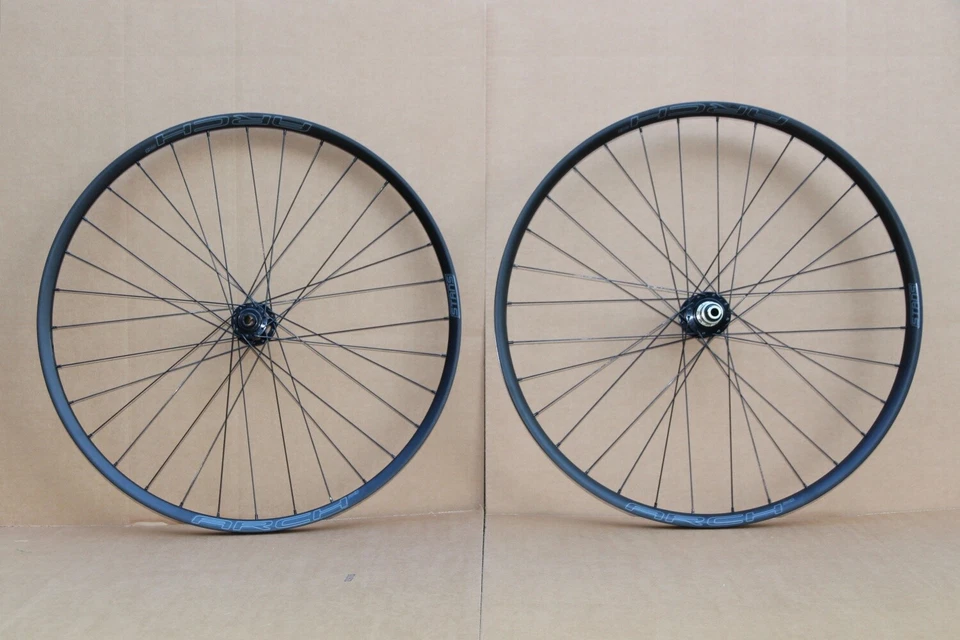 *NOVO EM FOLHA* - Stans NoTubes ARCH MK4 - 29" Conjunto de rodas dianteiras/traseiras, rodas 29er - Imagem 1 de 3