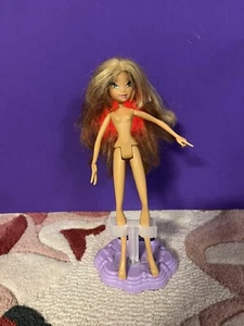 Winx Club Flora Doll First Wave 2004 Mattel - Picture 1 of 7