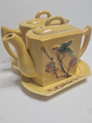 Elite China Quimper Style Twin Tee Pots with Tray Made in Japan Hummingbird - Image 1 of 4