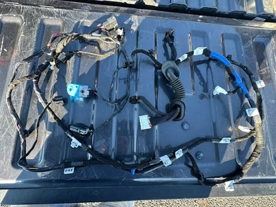 Жгут проводов крышки задней двери 2022 HYUNDAI TUCSON OEM - Изображение 1 из 4