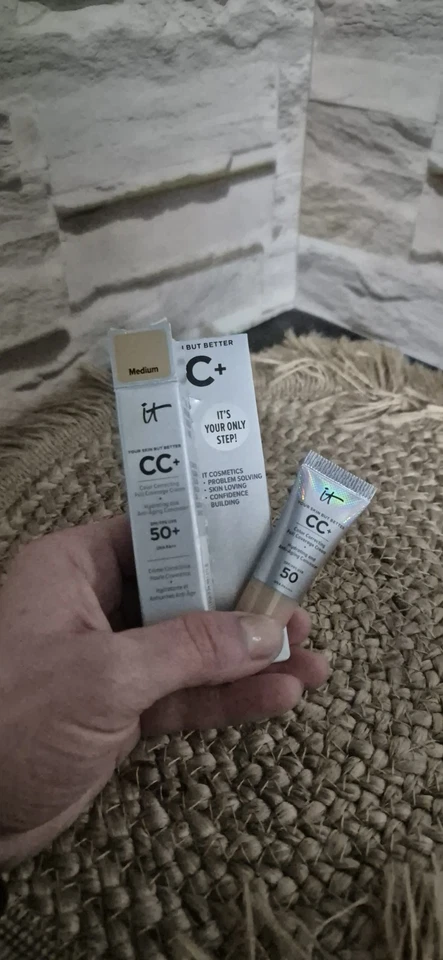 IT Cosmetics Your Skin But Better CC-Creme mit LSF 50, Mittel 1,08 4ml - Bild 1 von 1