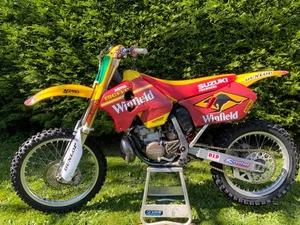 2000 SUZUKI RM250 RM 250 GENUINE LOW HOUR MODEL VERY GOOD CONDITION MOTOCROSS MX - Picture 1 of 13
