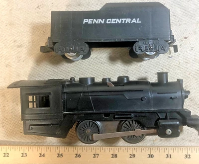 Marx O Gauge 401 type 0-4-0 Engine + Penn Central tender - Windup Runs (C) - Image 1 of 4