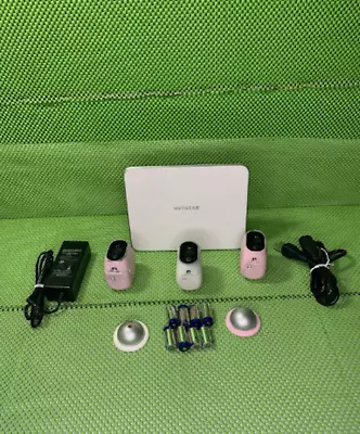 NETGEAR  ARLO Base Station Wireless Wi-Fi VMB3000 Hub AND 3 VMC3030 Cameras - Image 1 of 2