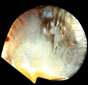 RARE MOTHER-of-PEARL SEASHELL CAMEO of a  WOMAN ALIGHTING a BATHING MACHINE - Picture 1 of 5