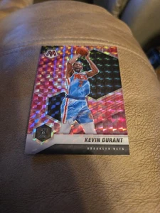 Kevin Durant Pink Camo Prizm Karte Nr. 7 2020-21 Panini Mosaic Brooklyn Nets - Bild 1 von 2