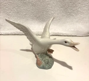 Figura Lladro Porcelana Pato Ganso Graznando con Alas Extendidas 1264 Perfecta - Imagen 1 de 5