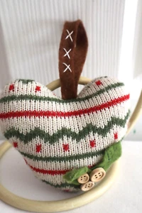 Tejido en forma de corazón 4" árbol de Navidad adorno rústico cabaña/casa de campo - Imagen 1 de 4