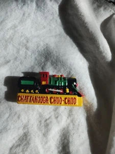 VINTAGE CHATTANOOGA CHOO CHOO TN TENNESSEE EMBOSSED REFRIGERATOR MAGNET - Picture 1 of 3