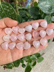 10 piezas Mini Corazón Rosa Natural Tallado a Mano Cristal Cuarzo Reiki Regalo - Imagen 1 de 5
