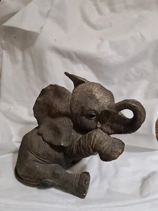 Figuras de animales de resina Leonardo - MISSING YOU - ELEFANTE sentado grande - Imagen 1 de 9
