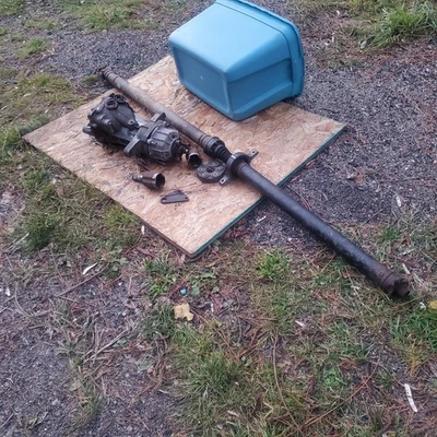 2011 Hyundai Santa Fe 2.4 Lt or 3.5 lt rear differential used no coupling  - Image 1 of 2