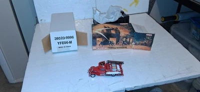 NIOB MATCHBOX MODEL OF YESTERYEAR 1932 Ford AA Fire Engine  YFE06-M MD#19 - Image 1 of 4