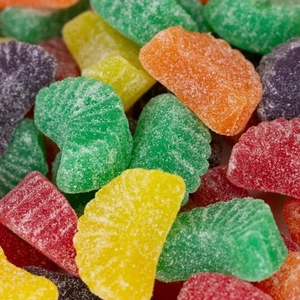 Caramelo de gelatina rebanadas de frutas | Bolsa a granel de 2 libras | Sabores surtidos | Polvo de azúcar... - Imagen 1 de 6