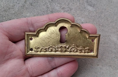 ANCIENNE ENTRÉE DE CLÉ SERRURE EN BRONZE ou LAITON DE MEUBLE   N°74D - Photo 1/4