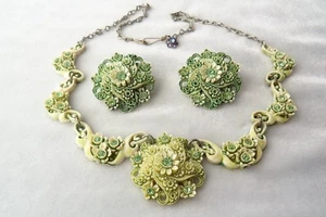 Art Deco Green Floral Filigree Celluloid Link Bib Necklace & Clip On Earrings Se - Picture 1 of 9