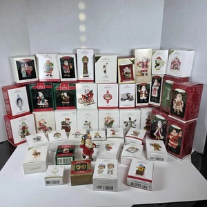 Lote de 44 adornos de sello aleatorio - Imagen 1 de 24