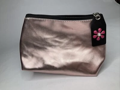BOLSO CLUTCH MAQUILLAJE METALIZADO ORO ROSA NORDSTROM CON CREMALLERA MARGARITA Nuevo Foto 1 de 4