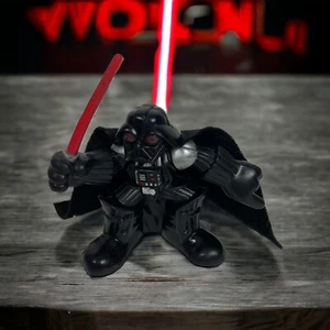 2001 Hasbro LFL Star Wars Galactic Heroes Darth Vader mit Rotlichtschwert Figur - Bild 1 von 6
