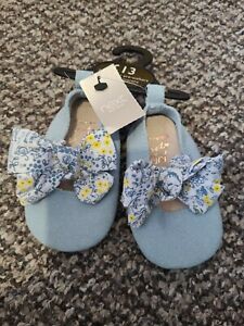 Next Baby Girls Size 0-3 Months Cute Blue Suede Floral Bow Ballet Shoes New
