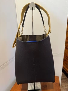 Rothy’s The Bucket Bag - Navy & Goldenrod - Structured Knit Tote - Bild 1 von 8