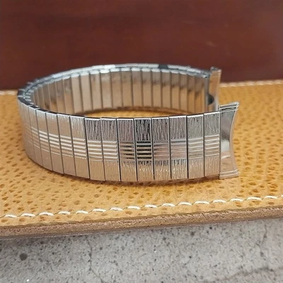 Bulova Stainless Steel Stretch 16mm 18mm 19mm nos 1970s Vintage Watch Band - Image 1 of 4