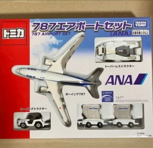 Takara Tomy Tomica Gift 787 Airport Set (ANA) Japanse NEW - Picture 1 of 3