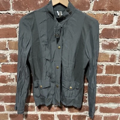 Blusa XCVI para mujer con botones de rayón verde mediana Foto 1 de 3