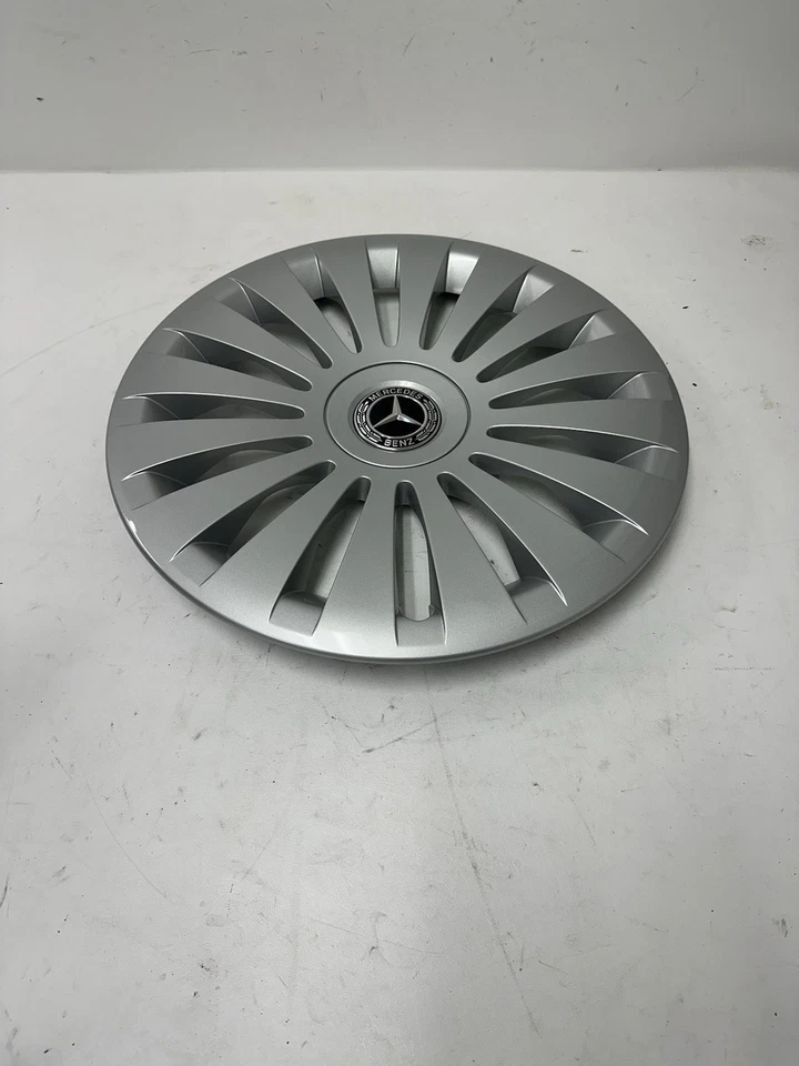 2016-2023 Mercedes-Benz Metris VAN 17" hubcap wheel cover - Image 1 of 4