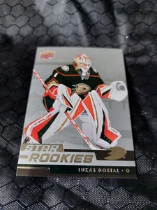 Lukas Dostal 2022-23 Upper Deck Star Rookie #19 Anaheim Ducks  - Bild 1 von 2