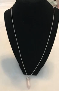 DAMEN HALSKETTE SILBERFARBEN MIT ROSA AMETHYST STEIN, CA. 15" LANG - Bild 1 von 4