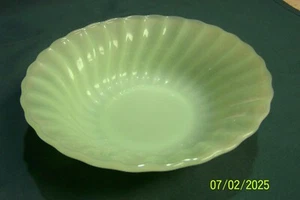 VINTAGE FIRE KING JADE-ITE SHELL PATTERN CEREAL BOWL EUC - Picture 1 of 3
