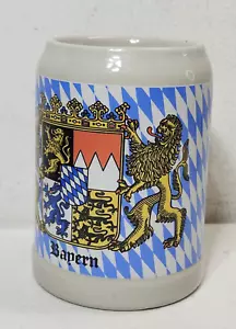 Escudo de armas Beer Stein, alemán, Bapern 5" vintage decoración de bar para el hogar - Imagen 1 de 10