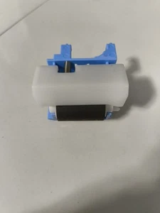 RM2-6772-OEM Rullo Ritardante Assy, Vassoio 2 per HP LaserJet Enterprise M607 - Foto 1 di 2