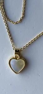Natural  Mother of pearl shell heart Love pendant 18k gold plated necklace 45cm - Picture 1 of 8