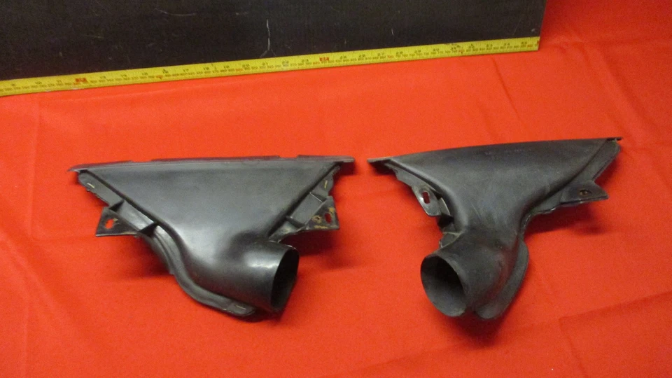 Oldsmobile Cutlass 1968-1972 descongelador par de conductos ventilación Foto 1 de 4