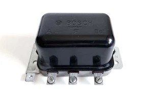 Regolatore di tensione * BOSCH 14 v - 22A * 0190 312 006 * vintage car parts - Foto 1 di 6