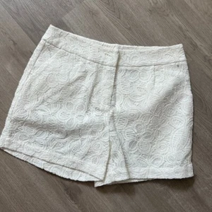 NWOT Shorts Women's Size 6 White Lace High Rise Zip Lined Cotton Blend W30 - Picture 1 of 6