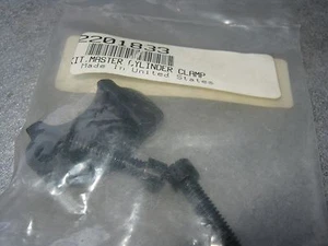 POLARIS HANDLE BAR CLAMP TRAIL BOSS BLAZER SPORTSMAN SCRAMBLER 01-05 NOS 2201833 - Bild 1 von 1