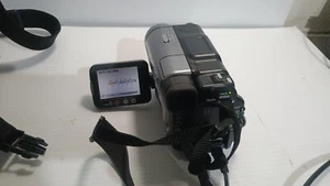 Sony Handycam DCR-TRV280 NTSC Digital 8 NightShot SteadyShot Bundle Works EUC - Picture 1 of 7