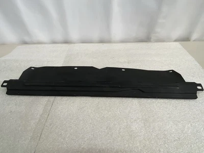 Soporte de soporte de parachoques delantero Nissan 300ZX Z31 1987-89 OEM con pieza de goma Foto 1 de 4