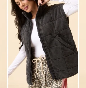 Pink Lily Damen Tori gesteppte Acid Wash Weste schwarz Größe L - Bild 1 von 6