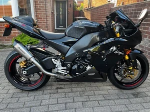 Kawasaki Zx10r 2005 C2H GEN1 - Picture 1 of 9
