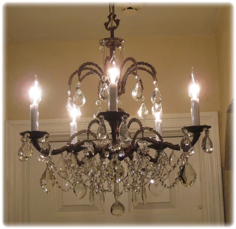 VINTAGE BRASS CRYSTAL CHANDELIER ORNATE 5 ARM LIGHT CZECH & FRENCH PRISMS Cover