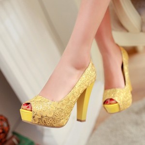 yellow pumps for wedding