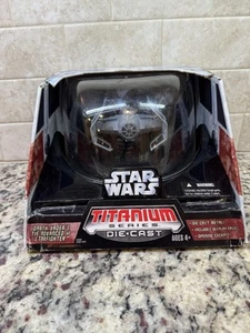 Star Wars Titanium Series Die Cast Darth Vader Tie Fighter en paquete original - Imagen 1 de 5